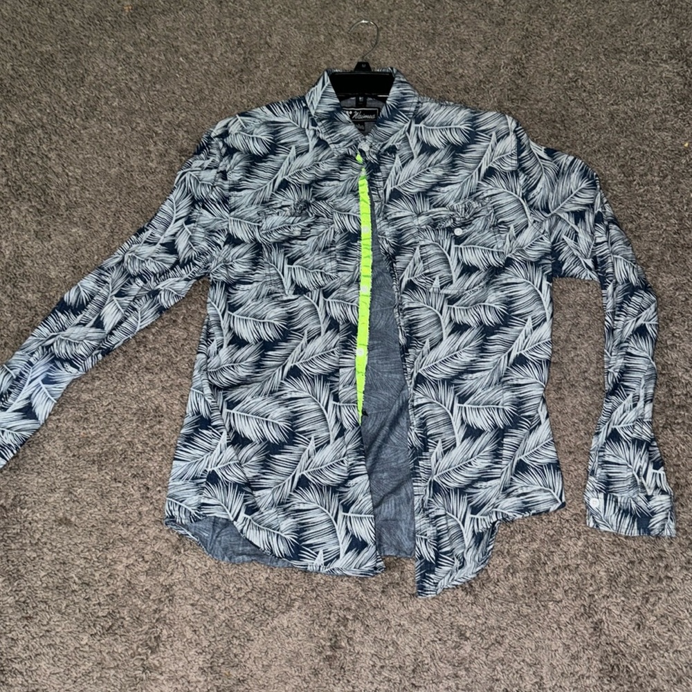 Men’s long sleeve button up